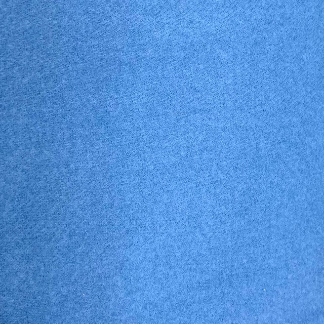 sjaal in een fantastische kwaliteit.
Lekker warm door de blend met cashmere.

90% viscose
10% cashmere