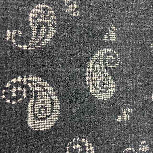 sjaal in een fantastische kwaliteit.
Lekker warm door de blend met Lana.

80% viscose
20% wol