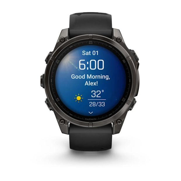 De supersterke constructie van de fēnix 8 Sapphire AMOLED serie is getest volgens de Amerikaanse militaire standaard 810 met betrekking tot thermische, schok- en waterbestendigheid. De 010-02904-21 is voorzien van de vernieuwde 5e generatie hartslagmeting voor aanzienlijk betere metingen, ook onder water. Ook is de levensduur van de batterij is verlengd; in de smartwatchmodus tot wel 29 dagen batterijduur. Verder is het nu ook mogelijk om het horloges opdrachten te geven door middel van spraak, is het model geclassificeerd voor duiken en is er een zaklamp in het model geïntegreerd. 
