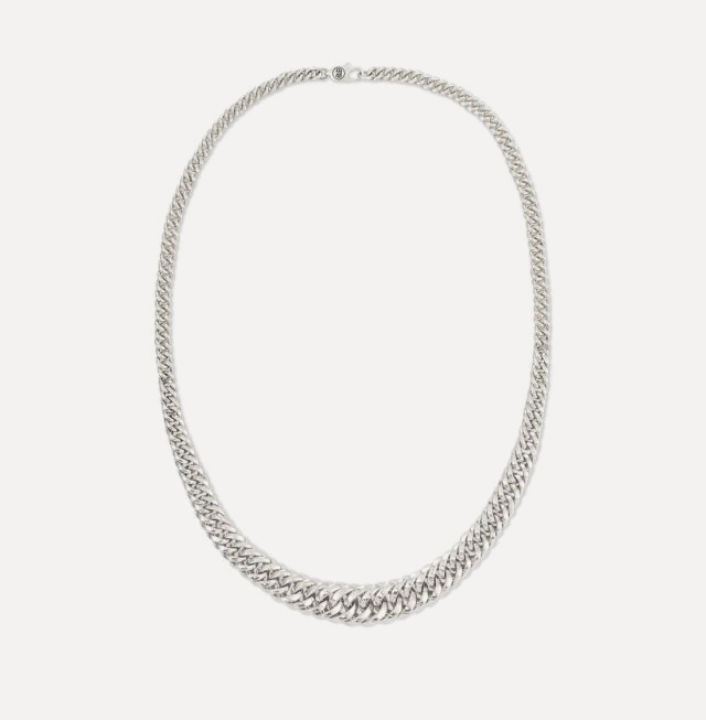 Maak een statement met onze nieuwe Chain Gradient Set. De Chain Gradient Necklace is de perfecte eyecatcher om te dragen wanneer je het leven viert. De Chain is een van onze meest populaire ontwerpen en dat is niet voor niets. Waar je ook gaat, je zult STRALEN terwijl je dit iconische statement sieraad draagt. Ontworpen in Amsterdam en ethisch verkregen uit 100% gerecycled zilver in Zuidoost-Azië. Ga je het leven vieren door jezelf of iemand anders te verwennen?