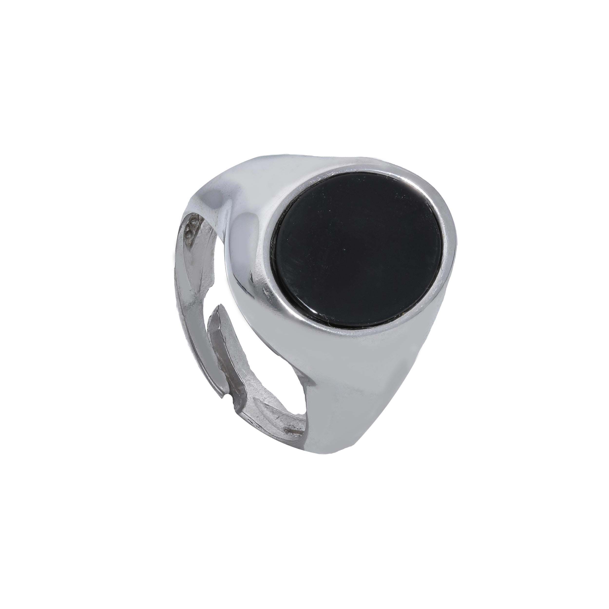 Deze prachtige zilveren herenring is een tijdloos accessoire dat subtiel glamour toevoegt aan elke outfit. De armband is vervaardigd van hoogwaardig zilver en heeft een verfijnd ontwerp dat perfect past bij elke stijl, van casual tot formeel.  Een must-have voor elke moderne man!