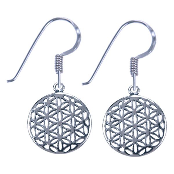Zilver oorhaak met bloem des levens ontwerp. Gemaakt van hoogwaardig 925 sterling zilver. Uniek en stijlvol sieraad voor dagelijks gebruik of speciale gelegenheden. Het beste te dragen met bijpassende sieraden voor een complete look. Creëer een elegante en trendy uitstraling met deze prachtige oorhaken. Voeg deze tijdloze toevoeging aan je collectie toe en straal op elke gelegenheid.