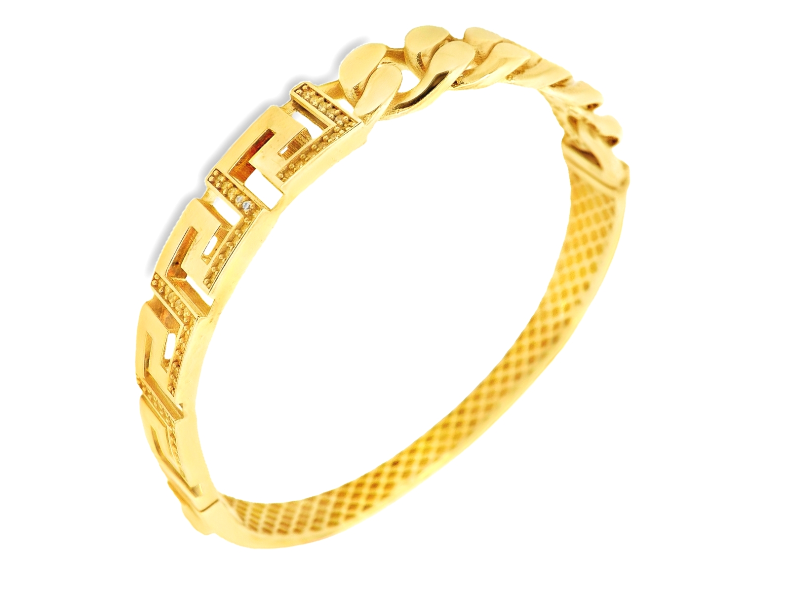 Deze armband van Louis Bros is vervaardigd uit 14 karaat geelgoud (12.34 gr.). 
Deze armband met zirkonia's straalt elegantie en verfijning uit. Het prachtige geelgoud accentueert de schittering van de fonkelende zirkonia's, die subtiel in het ontwerp zijn verwerkt. De armband heeft een speels en uniek design, waardoor het een blikvanger is bij elke outfit. Het tijdloze karakter van het geelgoud gecombineerd met de sprankelende zirkonia's maakt deze armband perfect voor elke gelegenheid, of het nu een dagelijks accessoire is of een sieraad voor speciale momenten.