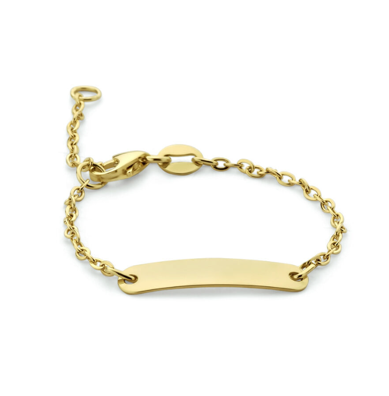 9k Geelgouden graveerarmband uitgevoerd met een graveerplaatje van 4x20mm en een dikte van 0.5mm. De armband heeft een stevige karabijn sluiting. De schakelbreedte is 1.5mm.