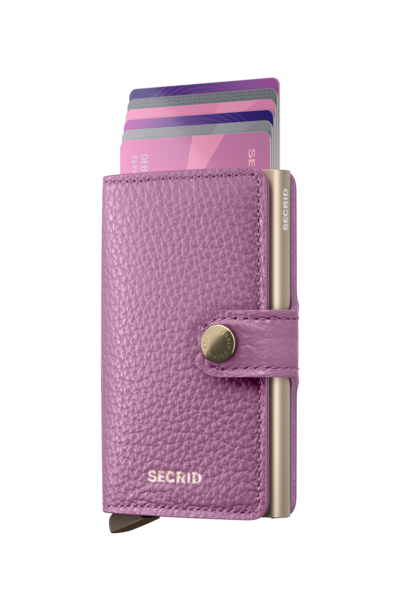 Miniwallet Pebbled Orchid is gecorrigeerd leer, gemaakt in Nederland van Europese runderhuiden. Bezoek onze leerpagina voor meer informatie over leereigenschappen, ons productieproces en verzorgingsinstructies.

Draagt
4 verdikte of 6 platte kaarten
4 extra kaarten
Bankbiljetten
Visitekaartjes
Bonnetjes
Afmetingen en gewicht
65 x 102 x 21 mm
72 g