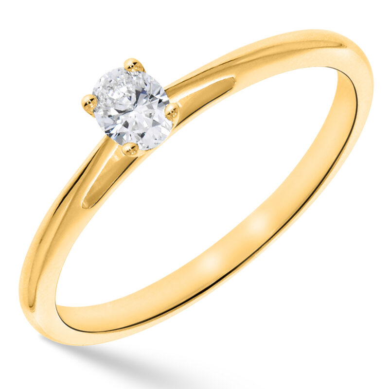 een 14 krt geelgouden solitair ring met een diamant ovaal geslepen 0,30 crt.
met een GIA certificaat.