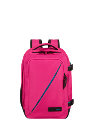 Deze Take2Cabin Casual Backpack S Harbor Blue heeft een compact formaat en is perfect voor dagelijks gebruik of voor op reis. De tas heeft meerdere vakken om al je spullen georganiseerd te houden, en een verstelbare schouderband voor extra comfort. Draag de tas op je rug voor een casual look of draag hem crossbody voor extra gemak. Maak je outfit compleet met deze trendy rugzak!

Materiaal
100% Recyclex fabric technology, made from recycled PET bottles

Afmetingen
40 x 25 x 20 cm
Volume
24.2 L
Gewicht
0.46 kg