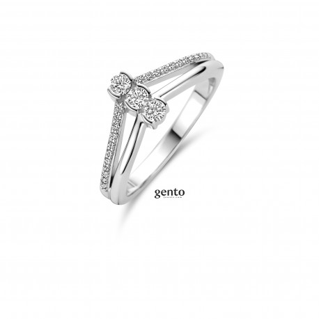 Trendy fashion jewellery in silver for the young at heart and mind."     Dit is een mooie ring uit de Gento Jewels collectie in gerhodineerd...