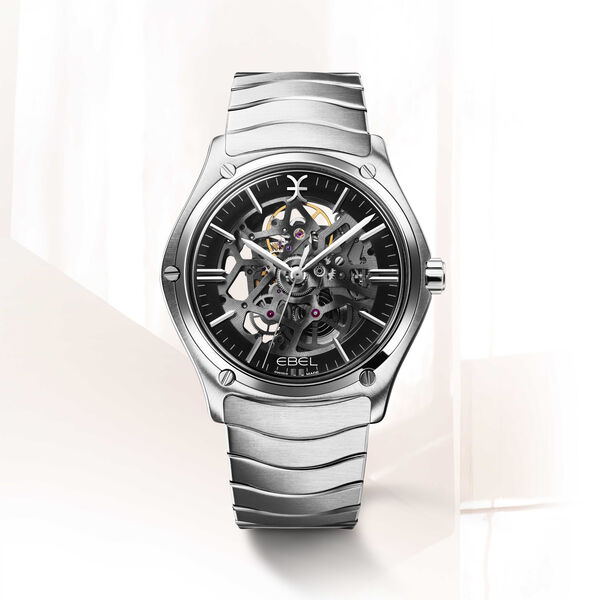 De EBEL Sport Classic Automatic Skeleton Limited Edition is een prachtig horloge met diverse unieke kenmerken, waaronder een opengewerkt automatisch uurwerk en een bol geslepen saffierglas. Dit horloge kan het beste gedragen worden bij formele gelegenheden of om een statement te maken bij casual outfits. De beste manier om dit horloge te dragen is om het te combineren met een nette outfit voor een verfijnde look.