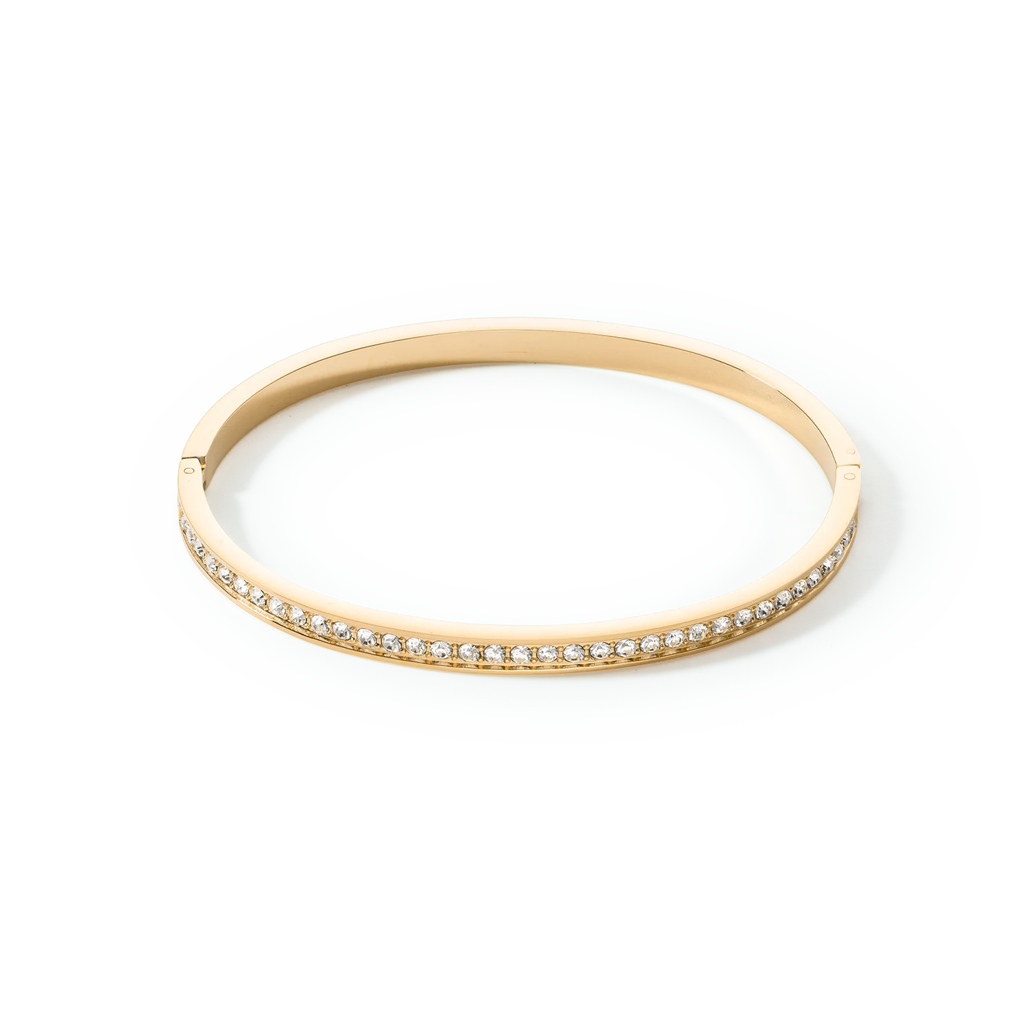 Fijn, delicaat en elegant met glinsterende veelkleurige kristallen in subtiele tinten, deze bangles zijn een echte blikvanger. Ze kunnen afzonderlijk worden gedragen of gecombineerd met andere COEUR DE LION bangles en armbanden om verschillende looks te creëren die bij elke outfit passen.