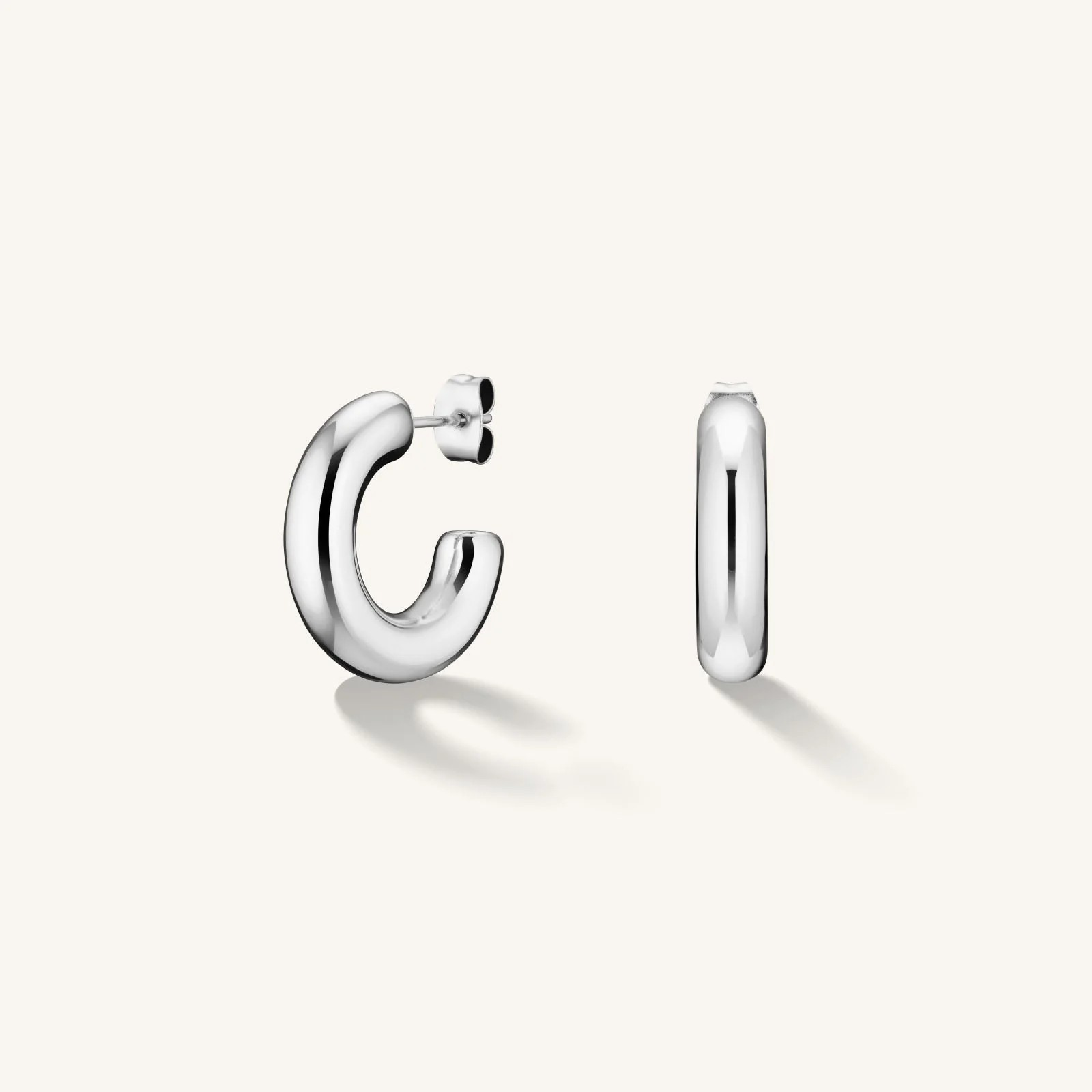 Deze sieraden mogen simpelweg niet ontbreken in jouw collectie. Maak je look moeiteloos af met een sieraad dat je elke dag opnieuw stijlvol kunt combineren.