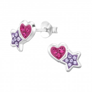 Deze prachtige zilveren oorstekers zijn aan de ene kant voorzien van een hartje en aan de andere kant van een sterretje. De oorstekers zijn elegant en tijdloos, perfect voor dagelijks gebruik of voor een speciale gelegenheid. Combineer ze met andere zilveren sieraden voor een complete look. Verkrijgbaar in zilverkleur.

Deze oorstekers kunnen op zichzelf gedragen worden voor een subtiele en verfijnde look, of gecombineerd met andere zilveren sieraden voor een meer opvallende uitstraling.ouden geven en zorgen voor een opvallende uitstraling. Het zilveren materiaal zorgt voor duurzaamheid en langdurige glans.

Voeg deze zilveren oorstekers hart en ster toe aan je collectie voor een vleugje speelse elegantie.