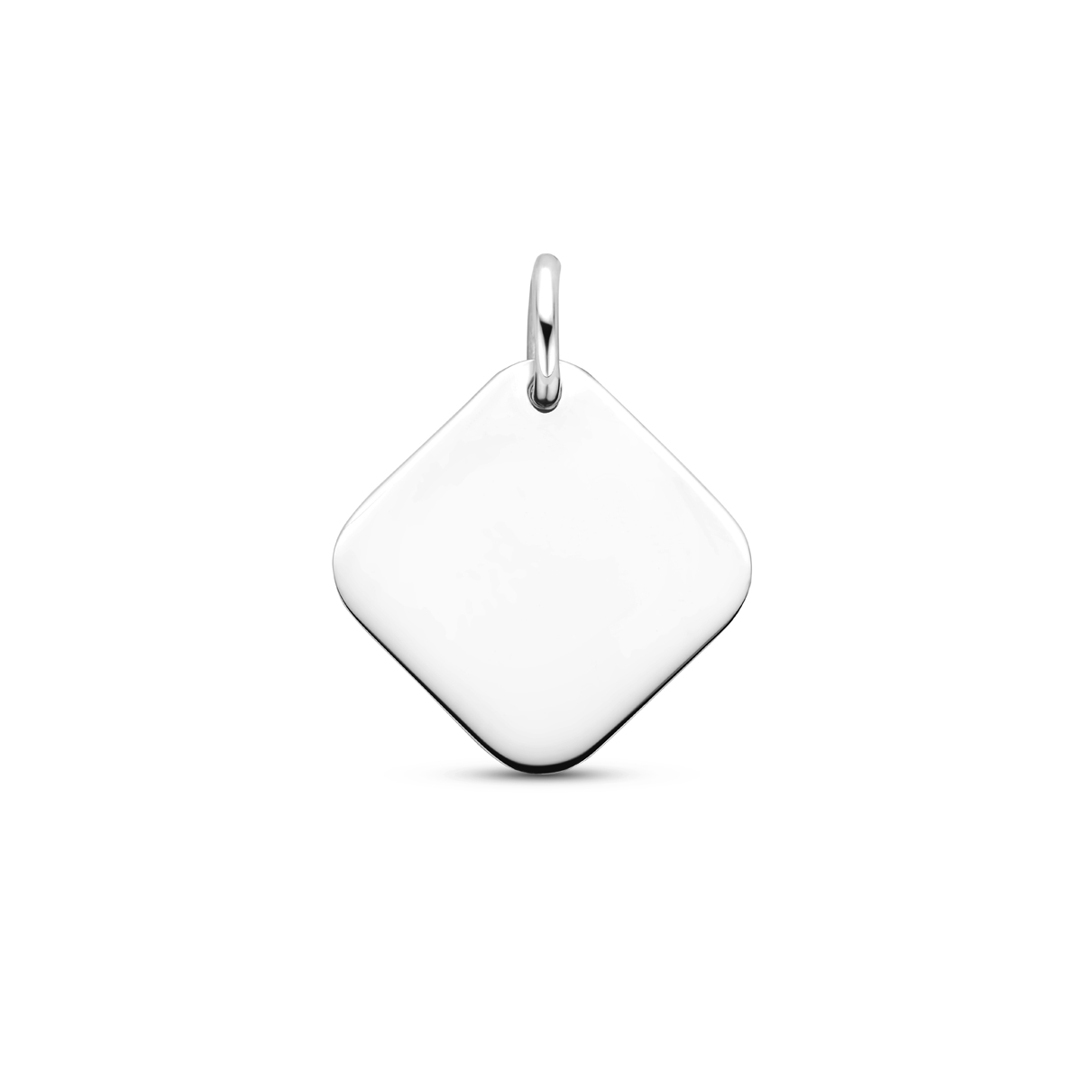Gerhordineerd 925 zilveren graveerhanger met een totale hoogte van 19 mm. De graveerhanger heeft een afmeting van 15x15 mm.