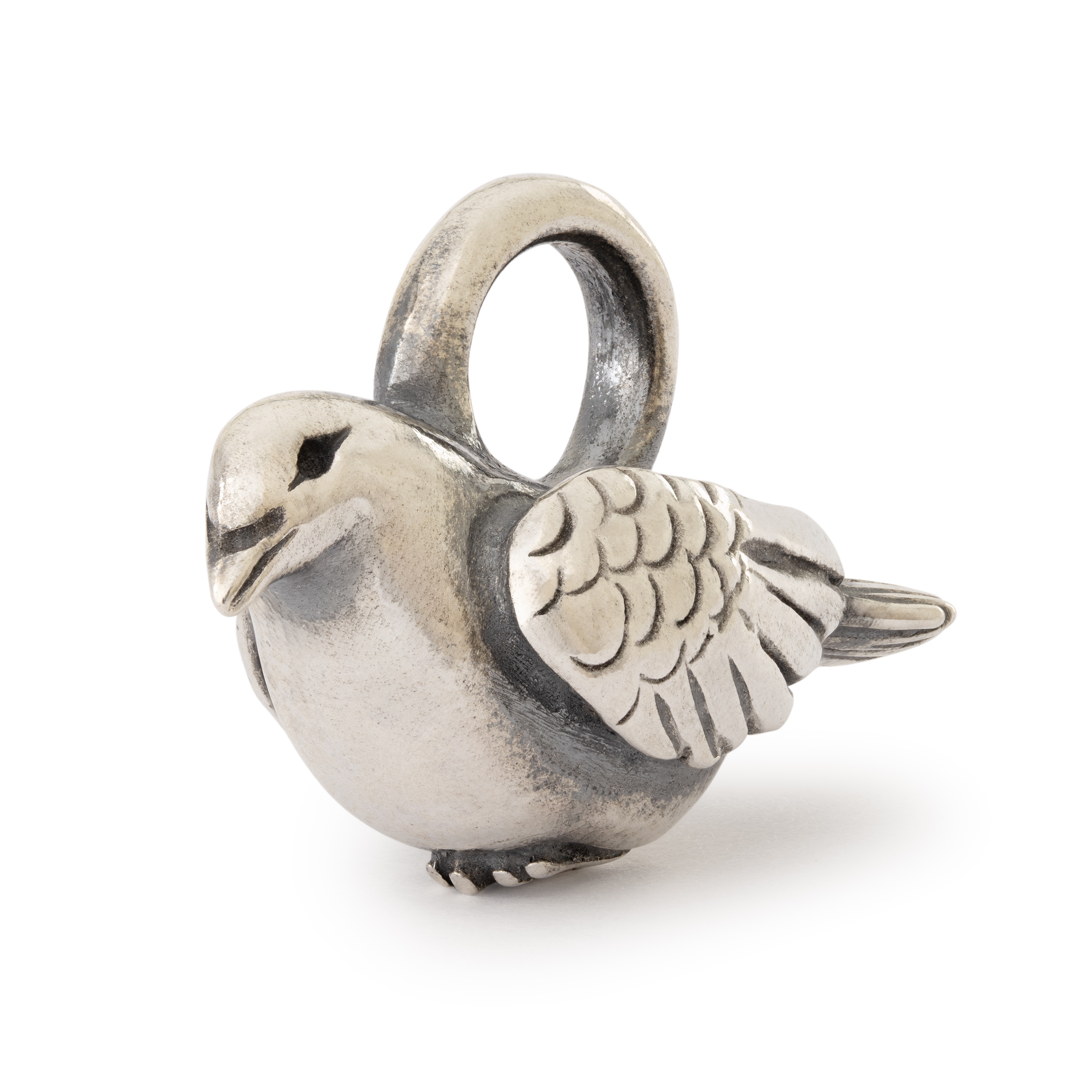 Deze Trollbeads zilveren Wings of Peace TAGBE-20301 is een prachtig sieraad met gedetailleerde vleugels en symboliseert vrede. Het heeft een zilveren afwerking en kan perfect worden gecombineerd met andere bedels. De beste manier om het te dragen is aan een armband of ketting voor een stijlvolle en betekenisvolle look. Voeg deze bijzondere bedel toe aan je collectie voor een vleugje sereniteit en harmonie.