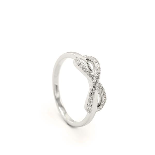 Zilveren ring met infinity teken.