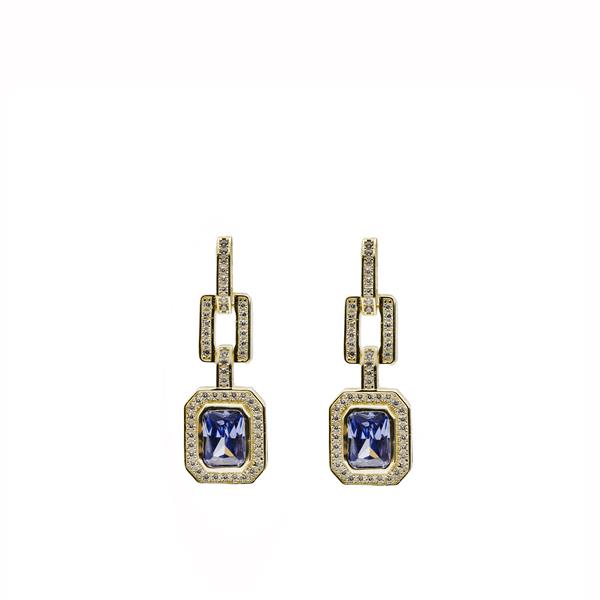 Zilver vergulde oorhangers met saffier kleurige zirkonia.