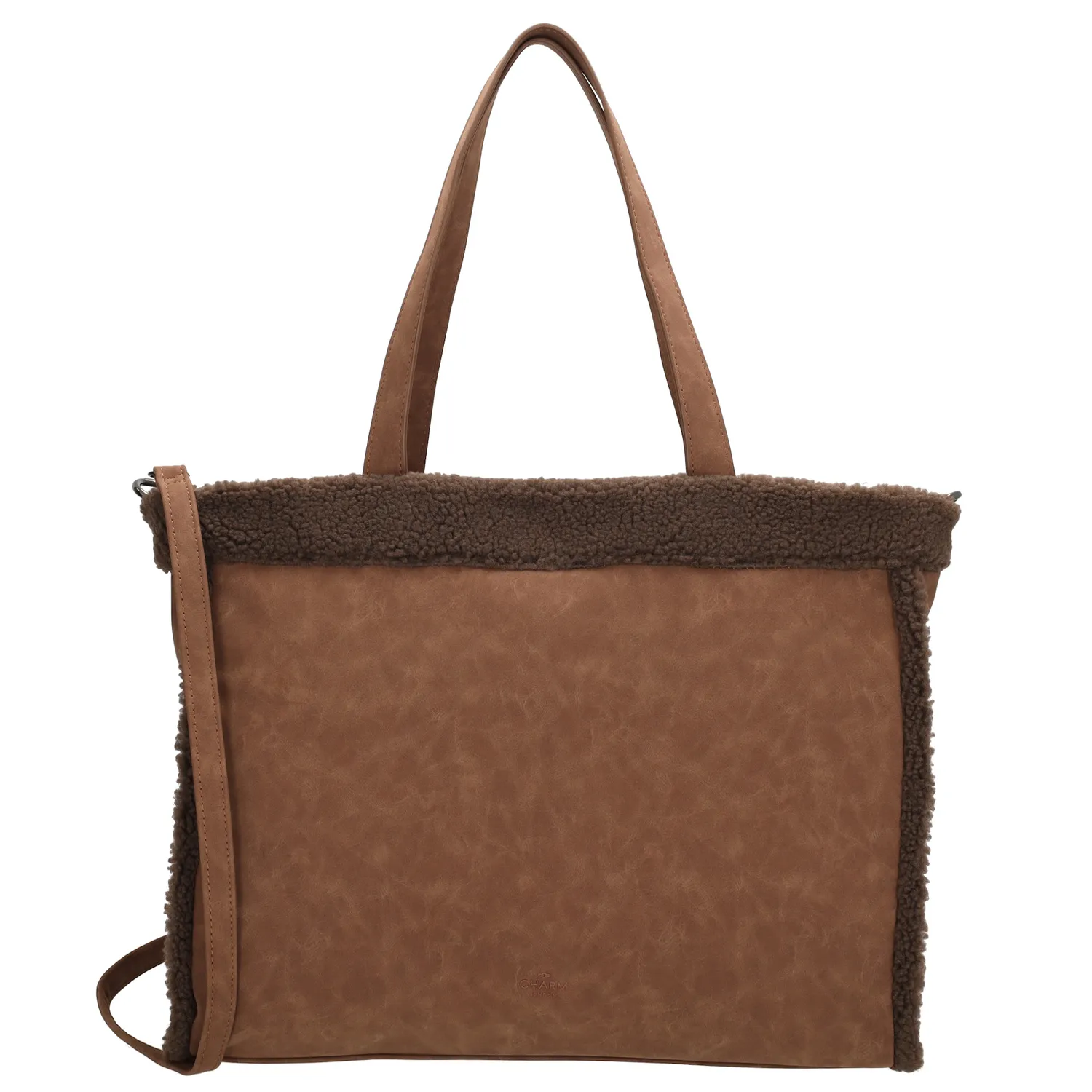 Deze shopper valt direct op door de trendy teddystof aan de zijkanten, wat de tas een unieke en speelse uitstraling geeft. Het ruime hoofdvak biedt volop ruimte voor al je essentials en is voorzien van handige binnenvakken om je spullen georganiseerd te houden. Bovendien is de tas voorzien van een afneembare en verstelbare schouderband, zodat je hem op jouw manier kunt dragen. De Charm London shopper is de perfecte mix van trendy en praktisch, een echte must-have. Deze tas is beschikbaar in verschillende kleuren. 