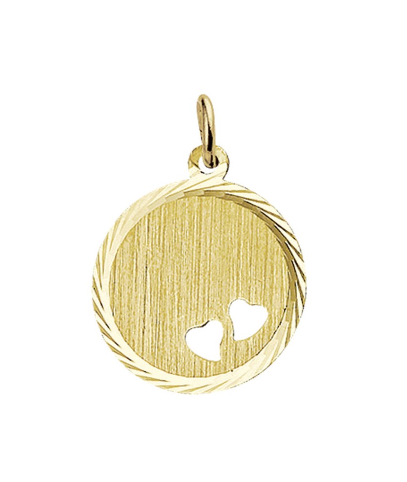 14 karaat geelgouden graveerhanger met een gediamanteerde afwerking en gestanste hartjes. De hanger heeft een dikte van 0.5mm.