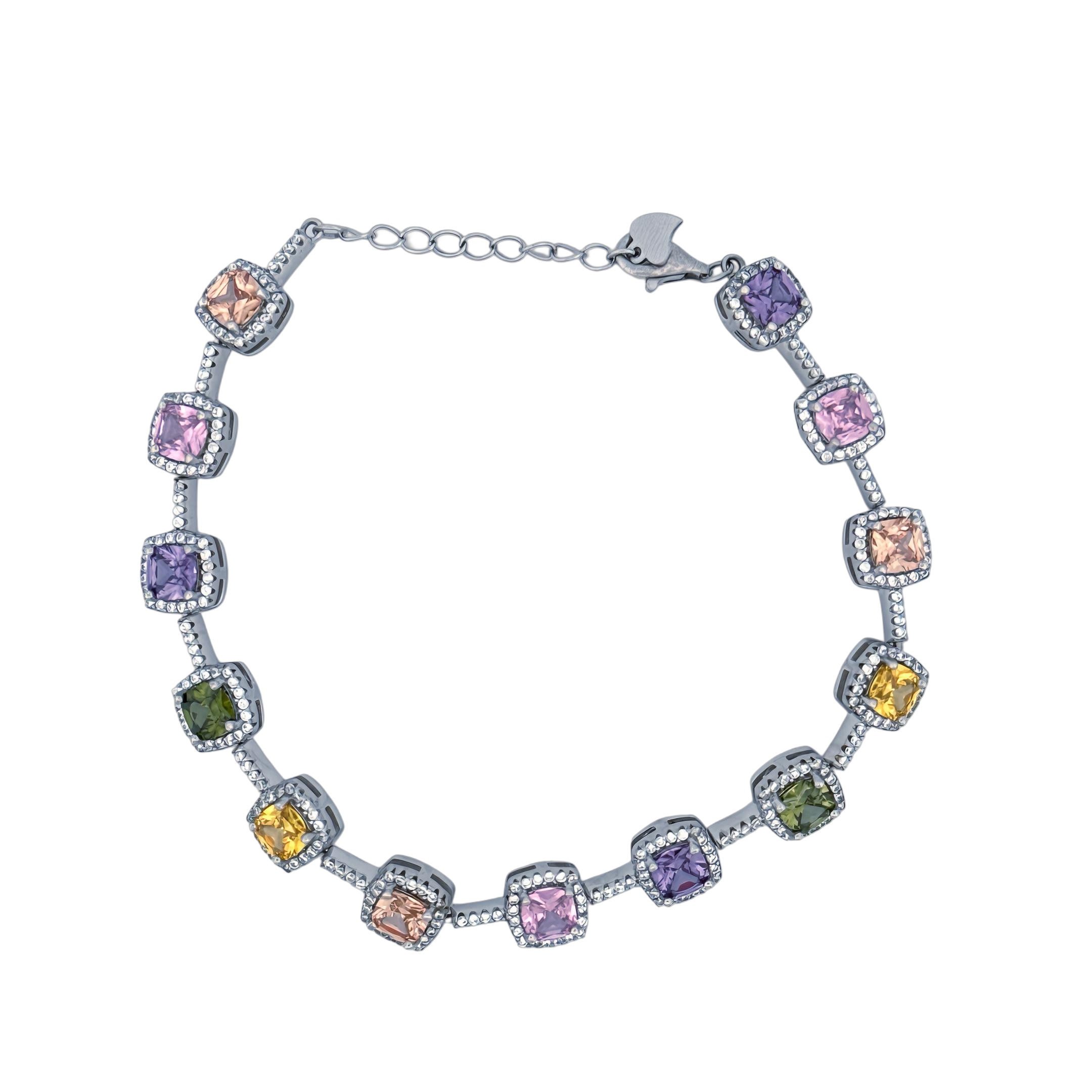 Deze prachtige zilveren armband is versierd met gekleurde zirkonia's, die een schitterend en opvallend effect toevoegen. De armband is verstelbaar en past daardoor om elke pols. Het is het perfecte accessoire voor een avondje uit of een speciale gelegenheid. Draag deze armband alleen als statementstuk of combineer hem met andere zilveren sieraden voor een gelaagde look.