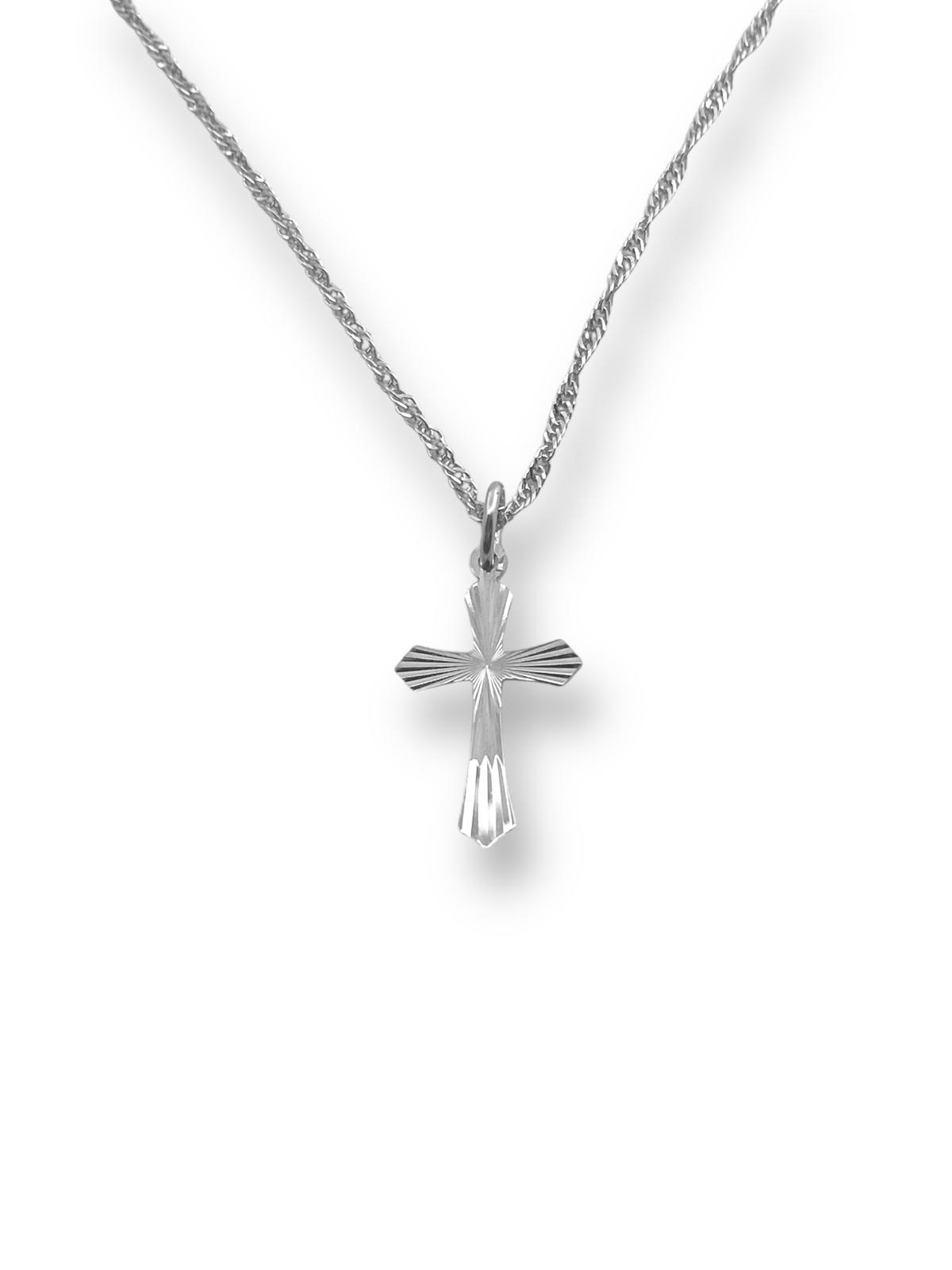 Dit zilveren Singapore collier met kruis is een prachtig sieraad dat elegantie en spiritualiteit combineert. Het collier heeft een glanzende afwerking en het kruis hangt subtiel aan een fijne ketting. Draag dit collier solo voor een minimalistische look of laagjes met andere kettingen voor een trendy uitstraling. Voeg dit tijdloze stuk toe aan je sieradencollectie voor een stijlvolle finishing touch.