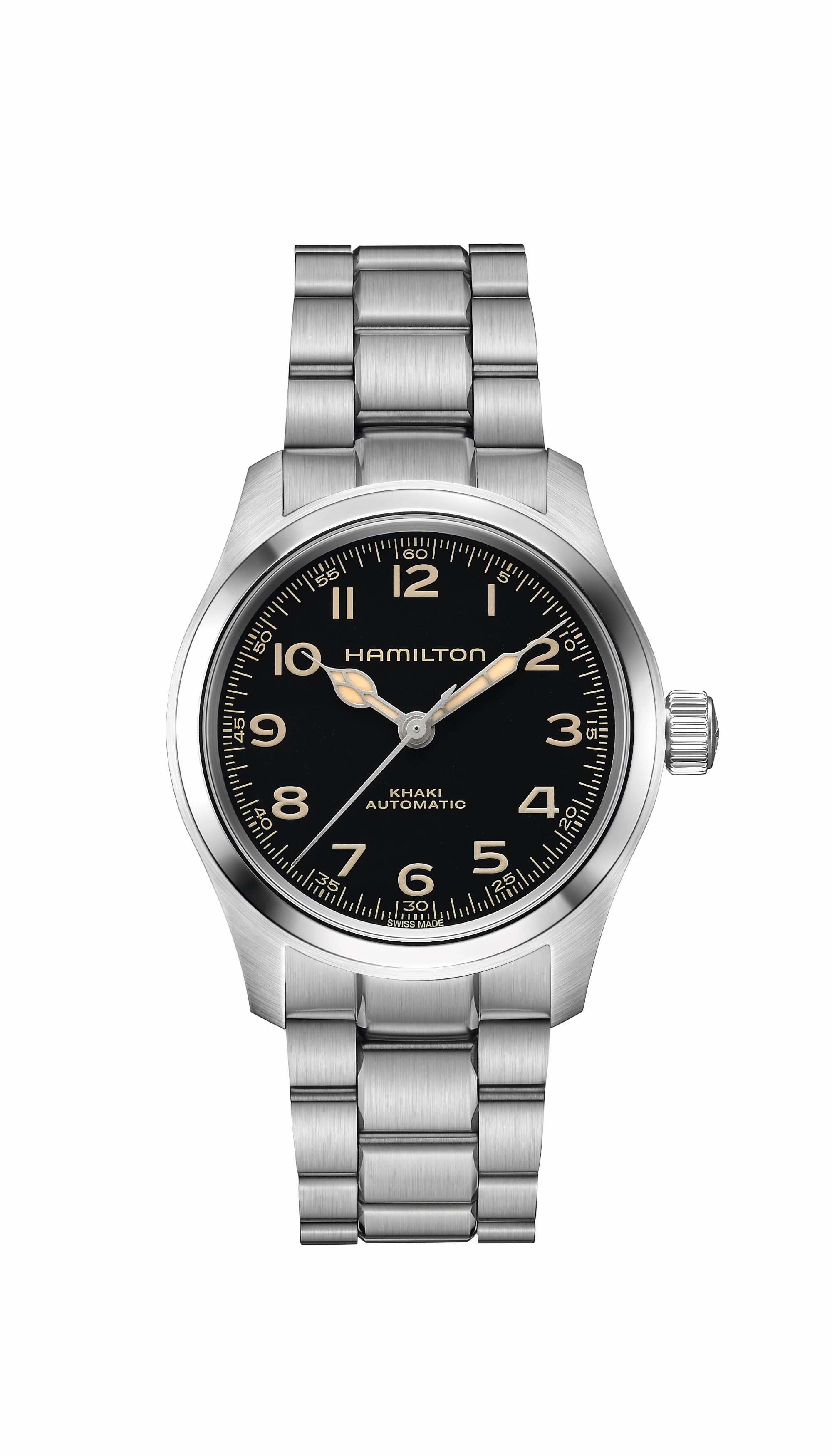 De originele Murph, een iconisch filmhorloge, heeft een nieuw jasje gekregen met een moderne twist. De cijfers van de Khaki Field Murph zijn licht gewelfd en zijn zo beter leesbaar tegen de achtergrond van de zwarte wijzerplaat. De wijzers in de vorm van een kathedraal geven het horloge een vintage uitstraling. Een horloge voor fans van Hamilton en Hollywood: de originele 38 mm versie is nu verkrijgbaar in combinatie met een geborstelde, drierijige metalen band.