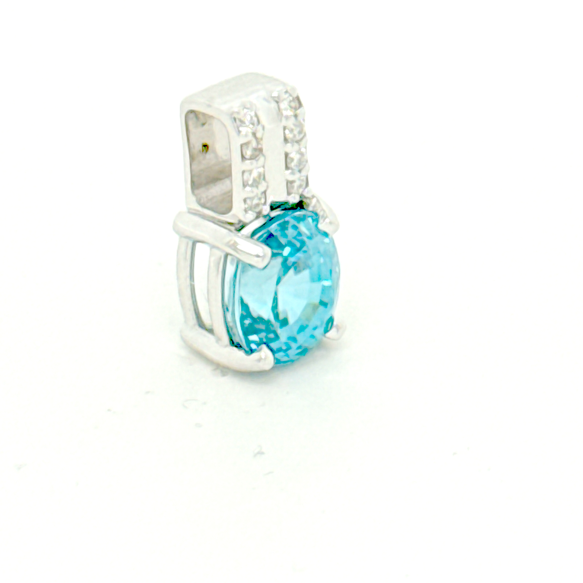 Eigen creatie hanger in witgoud 18kt bezet met 0.06ct diamant (briljant) en een natuurlijke zircoon van 3.15ct