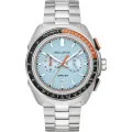 De Bulova 98B432 Racer Performance Chronograaf is een eerbetoon aan de autosport. Deze fraaie Racer uit de Performance Collection is een geweldige aanwinst voor liefhebbers van kwaliteitshorloges. Dit model is een hoogwaardig herenhorloge met saffierglas en een waterdichtheid tot 100 meter. Bulova is al sinds 1957 officieel timing partner van NASCAR. Deze chronograaf is gemaakt ter ere van dit roemrijke verleden. Een stijlvol horloge gemaakt uit passie voor snelheid!