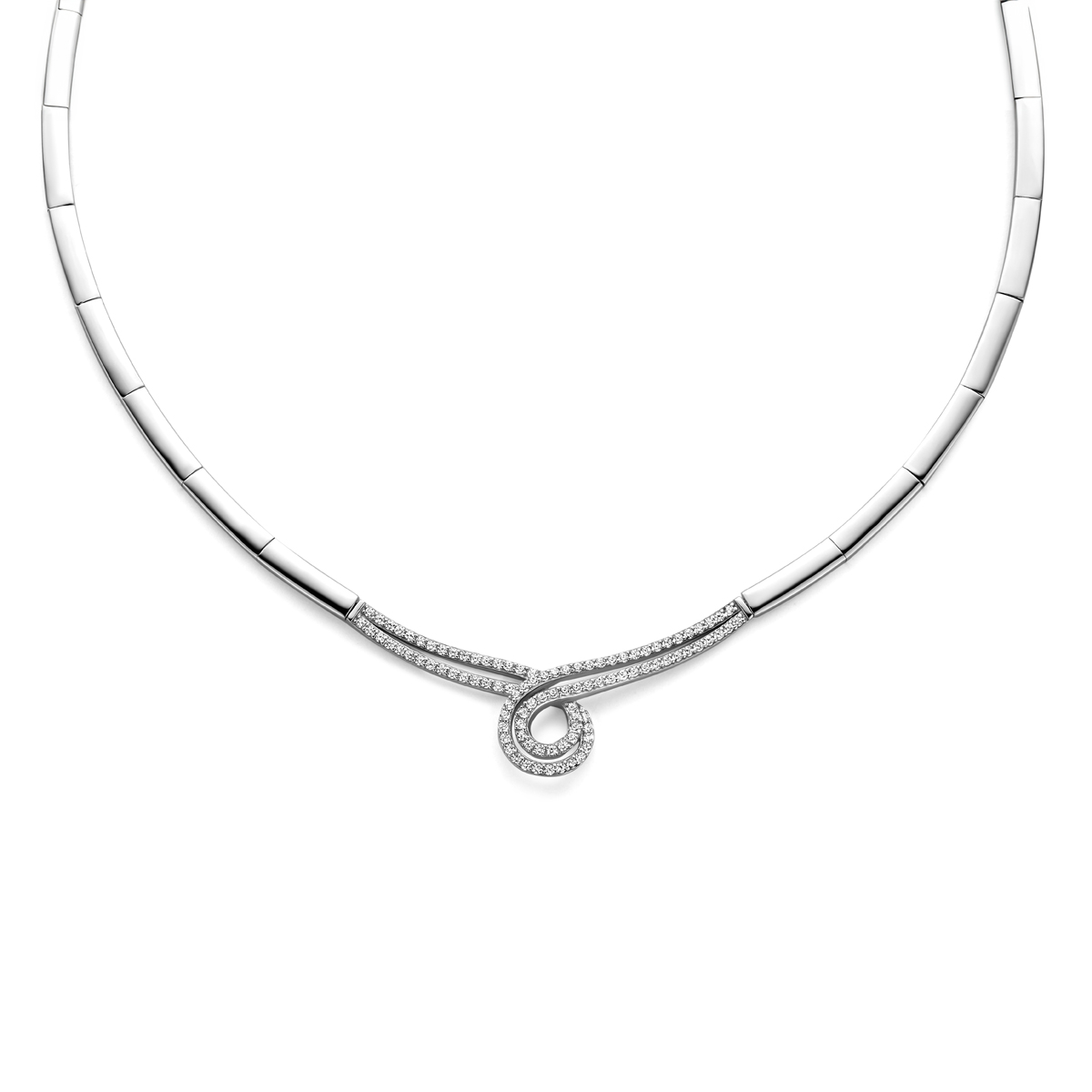 Gerhodineerd 925 zilveren collier uitgevoerd met zirkonia. Het collier heeft een draaglengte van 42cm en een extensie van 3cm. Uitgevoerd met karabijnsluiting.