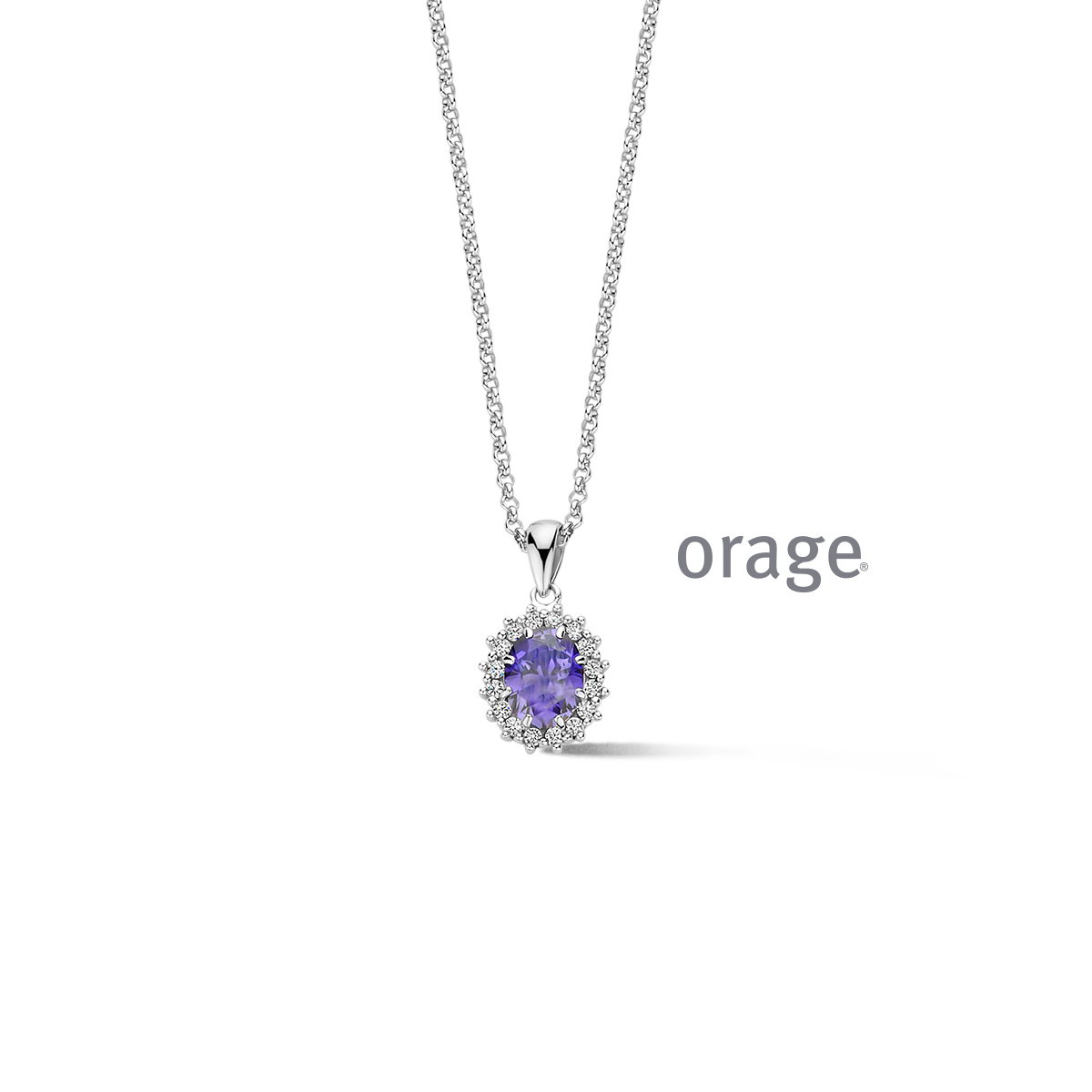 Zilveren ketting (42 cm) met hanger van het merk Orage
De hanger bevat zirkonia's en een centrale paarse zirkonium
Bijhorende ring en oorstekers ook verkrijgbaar