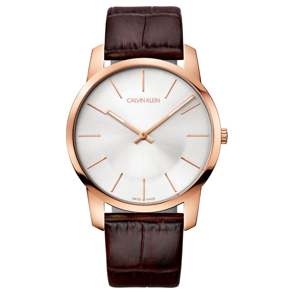 De Calvin Klein horloge K2G21629 heeft een elegant design. Het horloge is voorzien van een datumaanduiding en is waterbestendig tot 30 meter diepte. Combineer dit horloge met zowel casual als formele outfits voor een stijlvolle touch. Draag het horloge om je pols met trots en stijl.