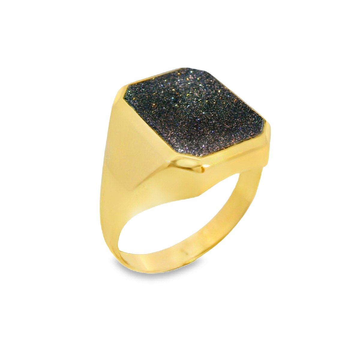 Deze geelgouden zegelring van 14 karaat is voorzien van een prachtige blauwe goudsteen. De ring straalt elegantie en stijl uit en is perfect voor dagelijks gebruik of speciale gelegenheden. Draag hem solo om de aandacht te trekken naar deze unieke ring of combineer hem met andere gouden sieraden voor een luxe uitstraling.
De ring is verkrijgbaar in meerdere afmetingen.