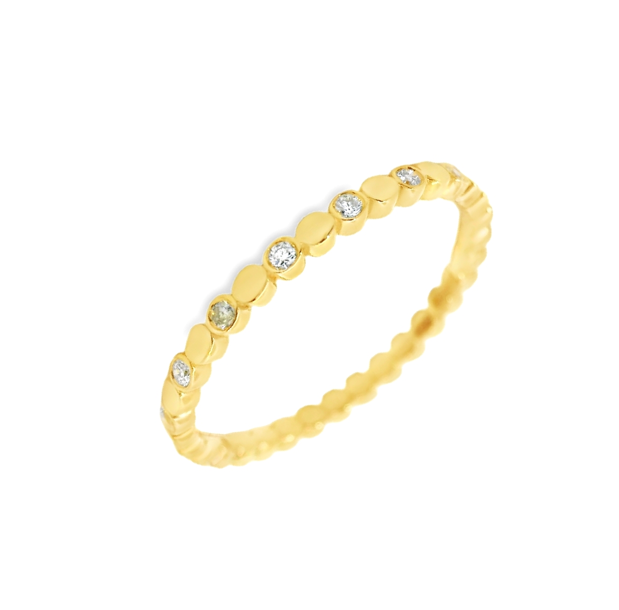 Deze prachtige ring is gemaakt van 14 karaat geelgoud en is bezet met een sprankelende diamant. De ring heeft een tijdloos design dat perfect past bij elke gelegenheid. Draag deze ring solo voor een subtiele touch of combineer hem met andere ringen voor een stijlvolle look. Een echte must-have voor je sieradencollectie!
De ring is verkrijgbaar in meerdere afmetingen.