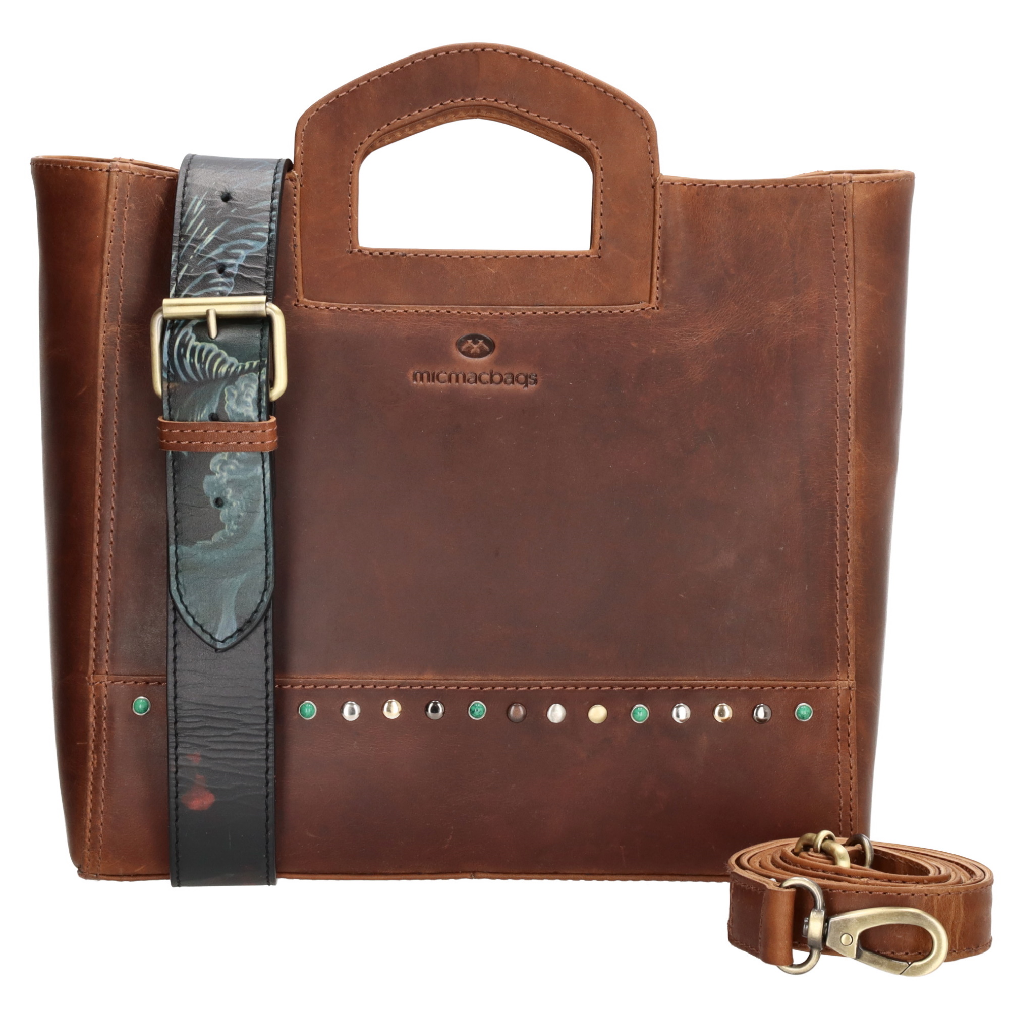 Zeg maar hallo tegen je nieuwe favoriete handtas! Deze leukerd uit de Masterpiece collectie van Micmacbags is ideaal voor een avondje uit of dagje weg! De handtas heeft een hoofdvak dat sluit door middel van een ritssluiting. In het hoofdvak bevinden zich een insteekvak en twee ritsvakken, je kunt je spullen dus een veilige en geordende plek geven. Je draagt 'm in de hand aan het dubbele handvat óf over je schouder aan de één van de twee afneembare en verstelbare schouderbanden. Match jij deze toffe handtas bij jouw outfits? 

De Masterpiece collectie van Micmacbags is geïnspireerd op het kunstwerk 'Bloemen en een horloge' van de stillevenschilder Abraham Mignon. Met de Masterpiece collectie wordt een stukje kunst aan jou doorgegeven! De tassen en portemonnees zijn gemaakt van onze cow pull up, een sterke leersoort die alleen maar mooier wordt door het te gebruiken.

De eigenschappen van deze handtas zijn: 

Hoofdvak met ritssluiting
Achtervak met ritssluiting
Insteekvak 
Twee ritsvakken 
Dubbel handvat 
Twee afneembare en verstelbare schouderbanden 
