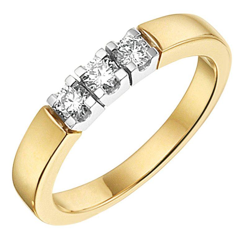 een 14 krt geelgouden rij -ring met witgouden zettingen, met 3 diamant stenen briljant 0,10 crt per stuk G SI