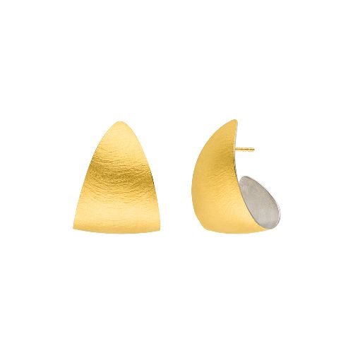 Der Ohrschmuck ist aus Silber gefertigt und mit Gold plattiert. Er besticht durch sein elegantes und modernes Design. 