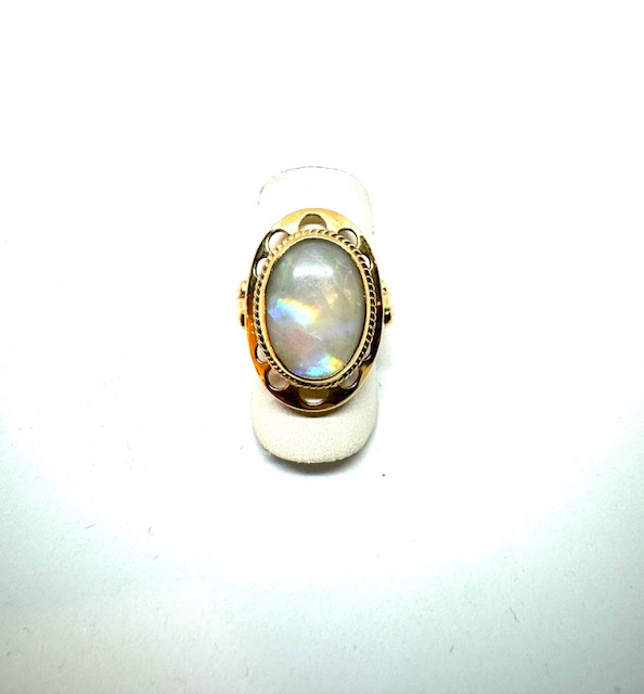 14 krt gouden dames ring met opaal
