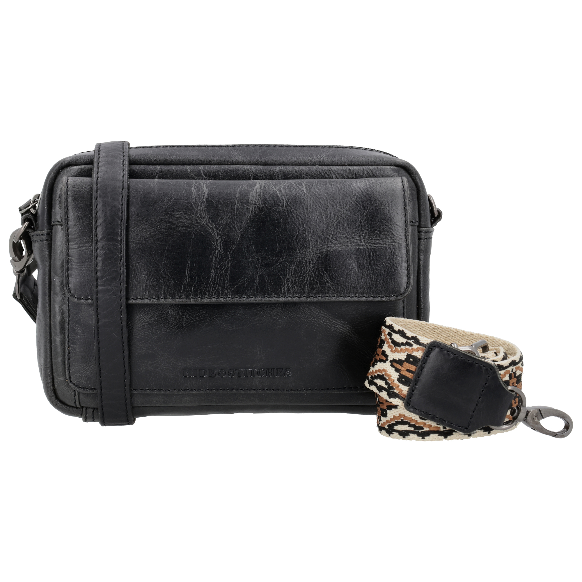 Dit super mooie schoudertasje van Micmacbags is gemaakt van leer. Dit tasje beschikt over meerdere vakjes, waaronder een voorvakje die kan worden gesloten met een magnetisch knoopje. De rest van de vakjes kunnen worden gesloten door een rits. De gekleurde, brede schouderband maakt de tas helemaal af. Ook kan de band van de tas verwijderd worden. Echt geweldig toch!

De eigenschappen van deze leren schoudertas zijn:

Hoofdvak met ritssluiting
Voorvak met magneetknoopsluiting
Extra binnenvak met rits
Geleverd met 2 schouderbanden