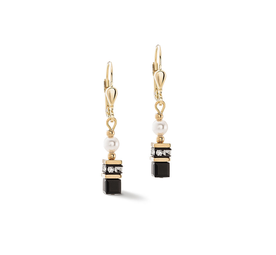 Deze prachtige oorhangers : 4567/20 hebben een uniek ontwerp met glinsterende details. Het kan solo gedragen worden voor een subtiele uitstraling of gecombineerd met bijpassende sieraden voor een meer opvallende look. De oorhangers zijn gemaakt van hoogwaardige materialen en zijn perfect voor dagelijks gebruik of speciale gelegenheden. Een must-have accessoire voor elke modieuze vrouw!
