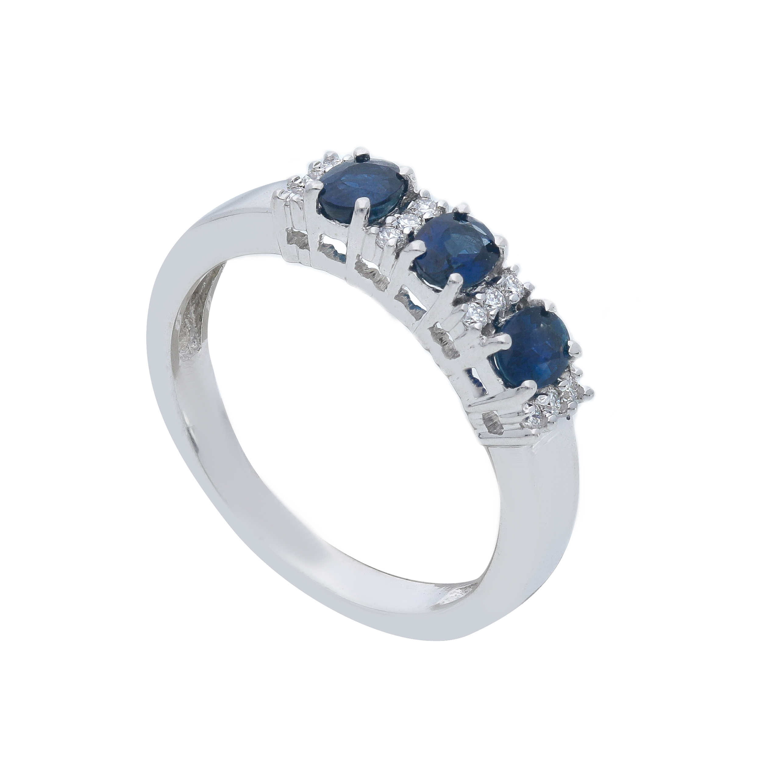 RING TRILOGIE
NATUURLIJKE BLAUWE SAFFIER ct 0.680
DIAMANTEN G/H SI ct 0.110