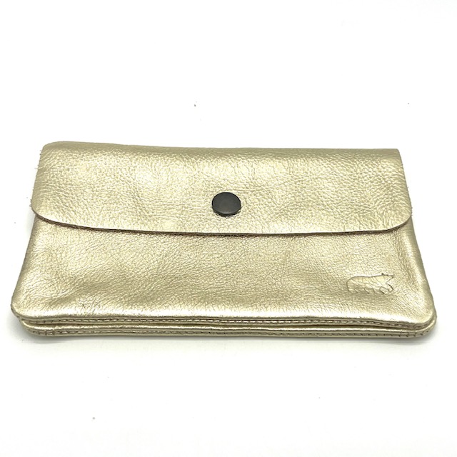 Handig mapje voor papiergeld en muntgeld.
Eventueel zou er ook nog een telefoon in kan worden opgeborgen.

Afmetingen:
Hoogte 10cm x breed 16.5cm x diep 1.5cm