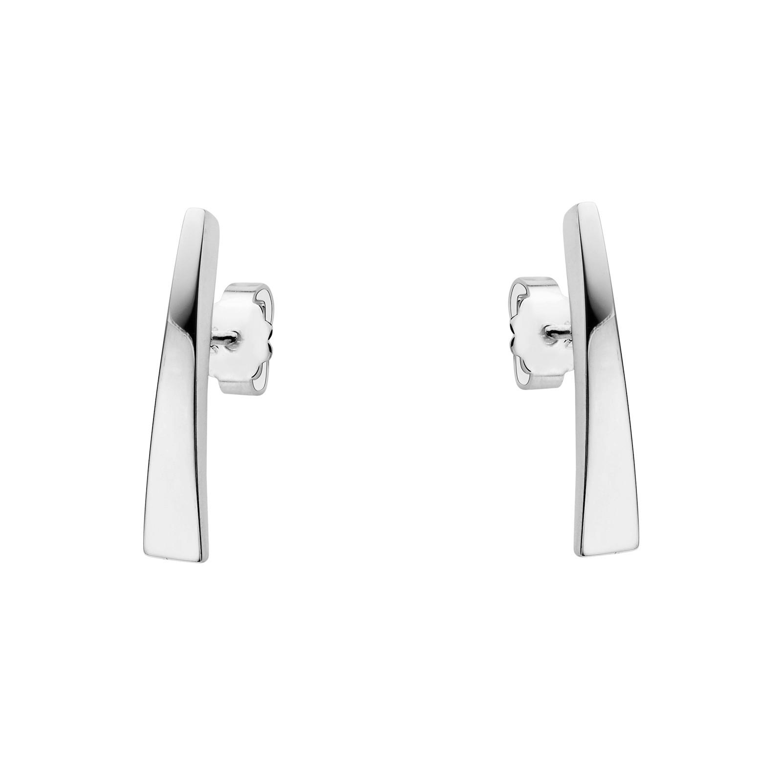 Nol Coopmans, Zilveren oorknoppen. Deze design-sieraden worden met de hand op maat gesmeed in Nederland. 4mm breed