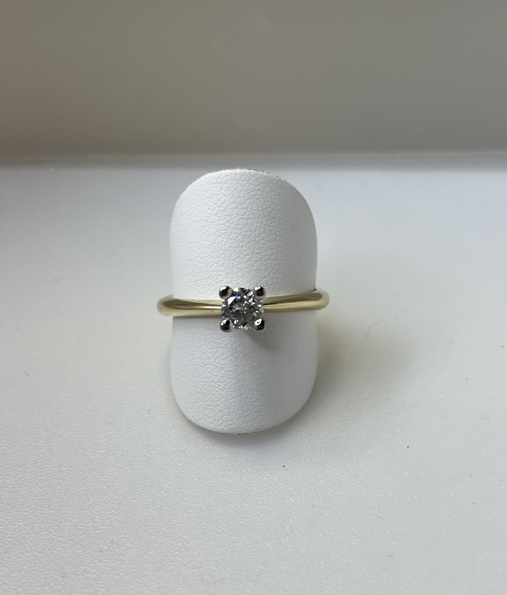 Goud ring solitair 0.34crt mt 17,5