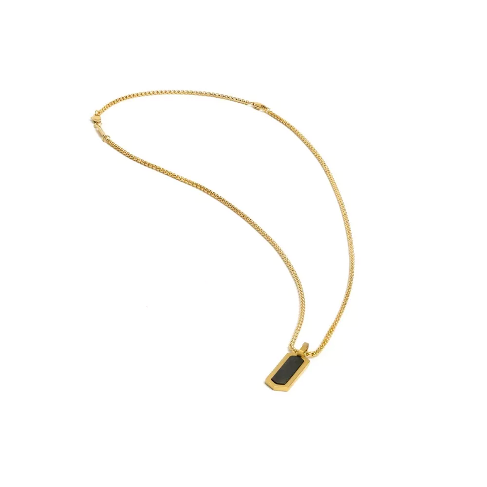 De Roma Gold Black halsketting is gemaakt van duurzaam roestvrij staal en afgewerkt met gesmeed koolstofvezel. Gesmeed koolstofvezel wordt gemaakt door kleine stukjes koolstofvezel samen te persen onder hitte en druk en biedt een uitzonderlijke duurzaamheid en een lichtgewicht gevoel. Het unieke gemarmerde patroon maakt het niet alleen ongelooflijk sterk maar ook visueel verbluffend. Het is echt een van onze favoriete materialen.

De ketting is gemaakt van hoogwaardig 316L roestvrij staal. De lengte van de ketting is 45 cm en bij elke ketting wordt een verlengkettinkje van 10 cm geleverd.