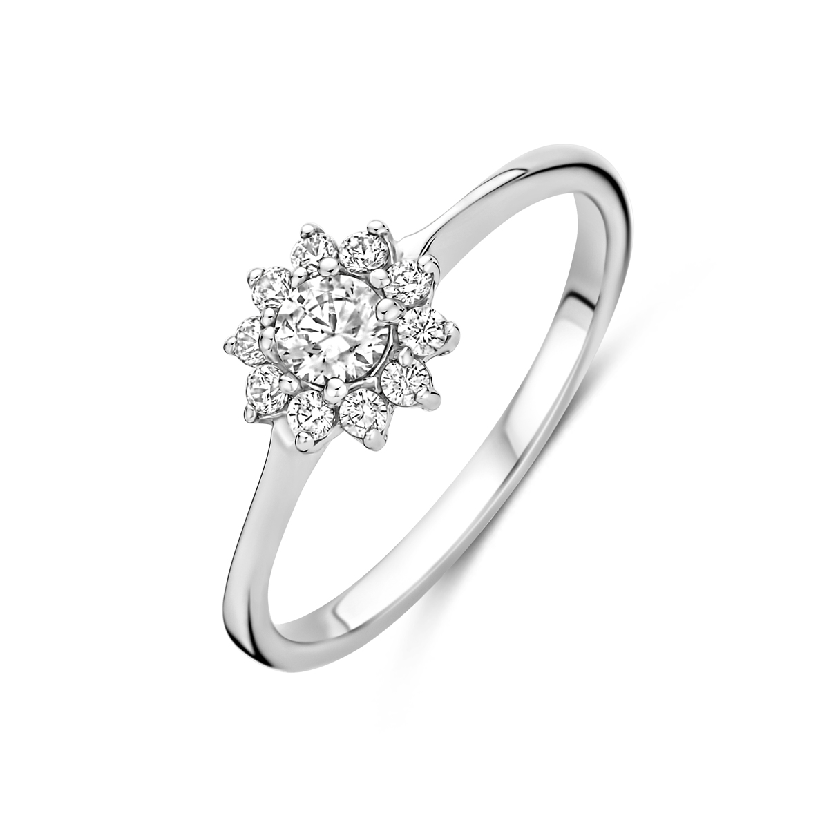 Gerhodineerd 925 zilveren ring uitgevoerd met zirkonia. De ring heeft een breedte van 4mm.