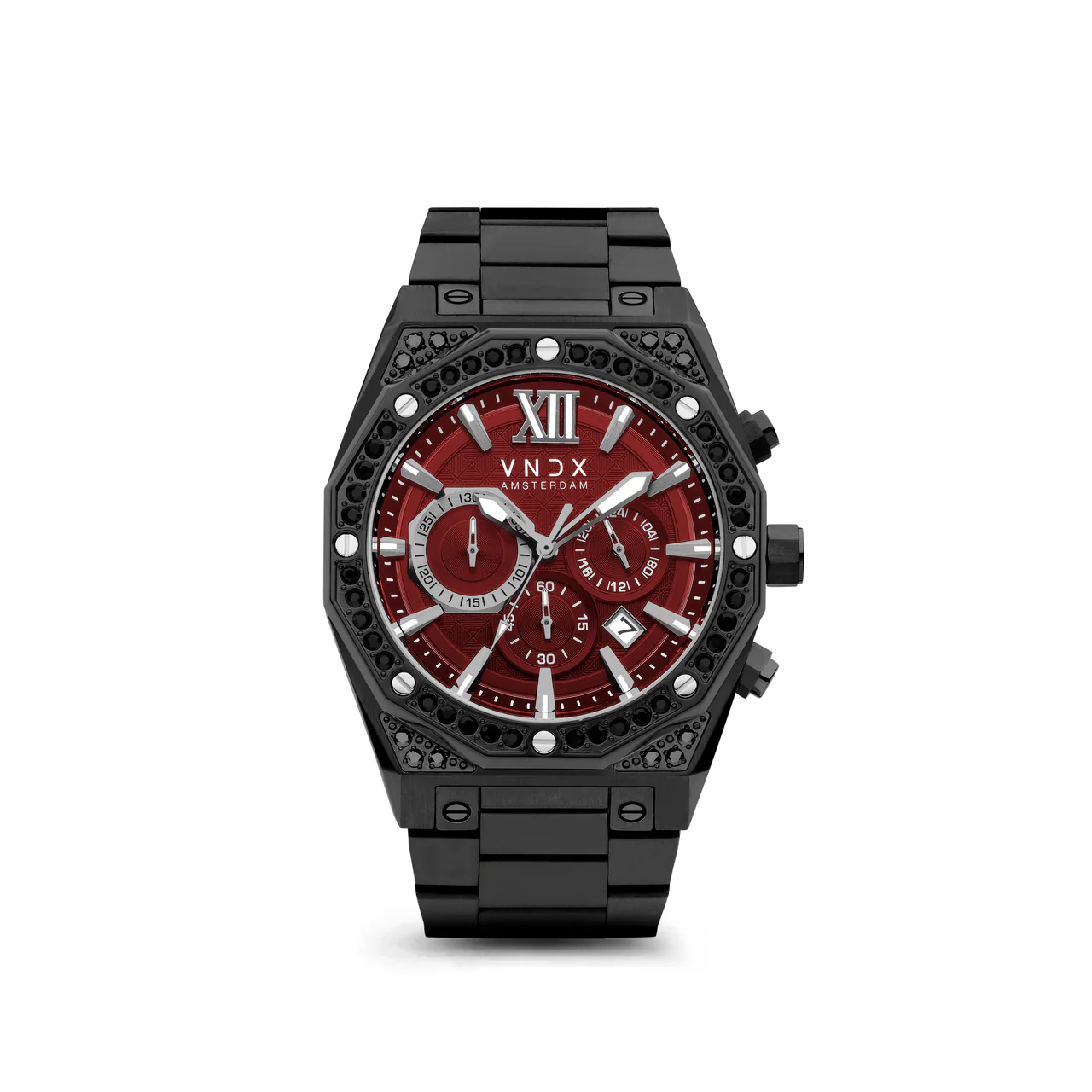 De Wise Man Stones is een toonbeeld van krachtige stijl, met zijn imposante twaalfhoekige roestvrijstalen kast van 46 mm. Dit horloge is een symbool van pure elegantie en de ultieme metgezel voor zelfverzekerde heren. Naast zijn tijdloze ontwerp biedt de Wise Man Stones ook diverse functies, waaronder een stopwatch, datumaanduiding en een indrukwekkende waterdichtheid tot 10 ATM. De lichtgevende wijzers zorgen ervoor dat je te allen tijde de tijd nauwkeurig kunt aflezen, ongeacht het moment van de dag. Of je nu de grachten van Amsterdam in springt of een formele gebeurtenis bijwoont, de Wise Man Stones staat altijd aan je zijde. De schitterende lunette met Swarovski stenen voegt extra klasse toe aan dit prestigieuze horloge.