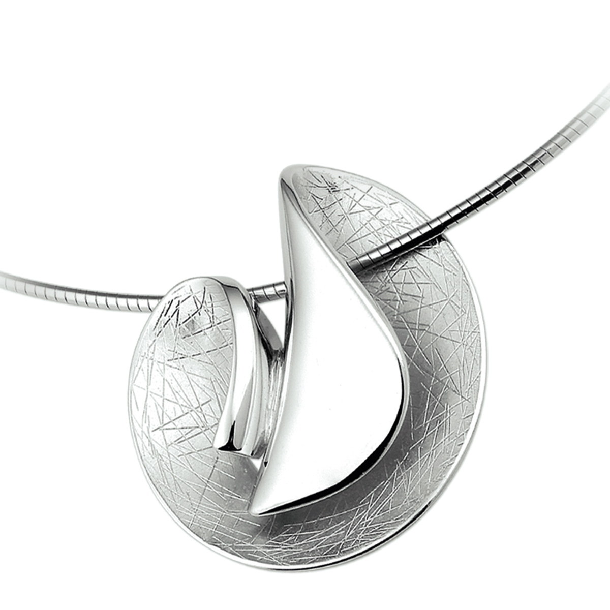 Beschrijving: Gerhodineerd zilveren collier met een poli en gescratchte afwerking. De schakelbreedte bedraagt 1.5mm. 
Verpakt per: 1
Doelgroep: dames
Breedte: 34 mm
Kortste lengte: 42 mm
Langste lengte: 45 mm
Hoogte: 40 mm