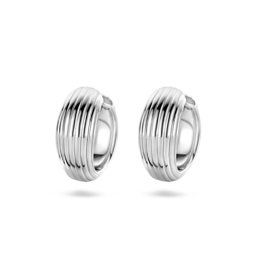 Gerhodineerd 925 zilveren klapoorringen met een diameter van 15mm. 