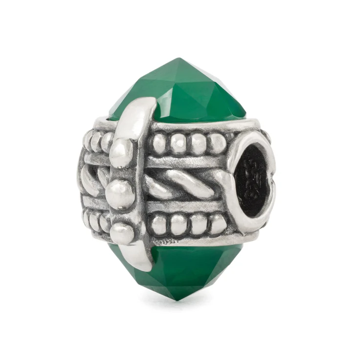 Vind innerlijke rust te midden van chaos met de serene aanraking van de groene onyx.