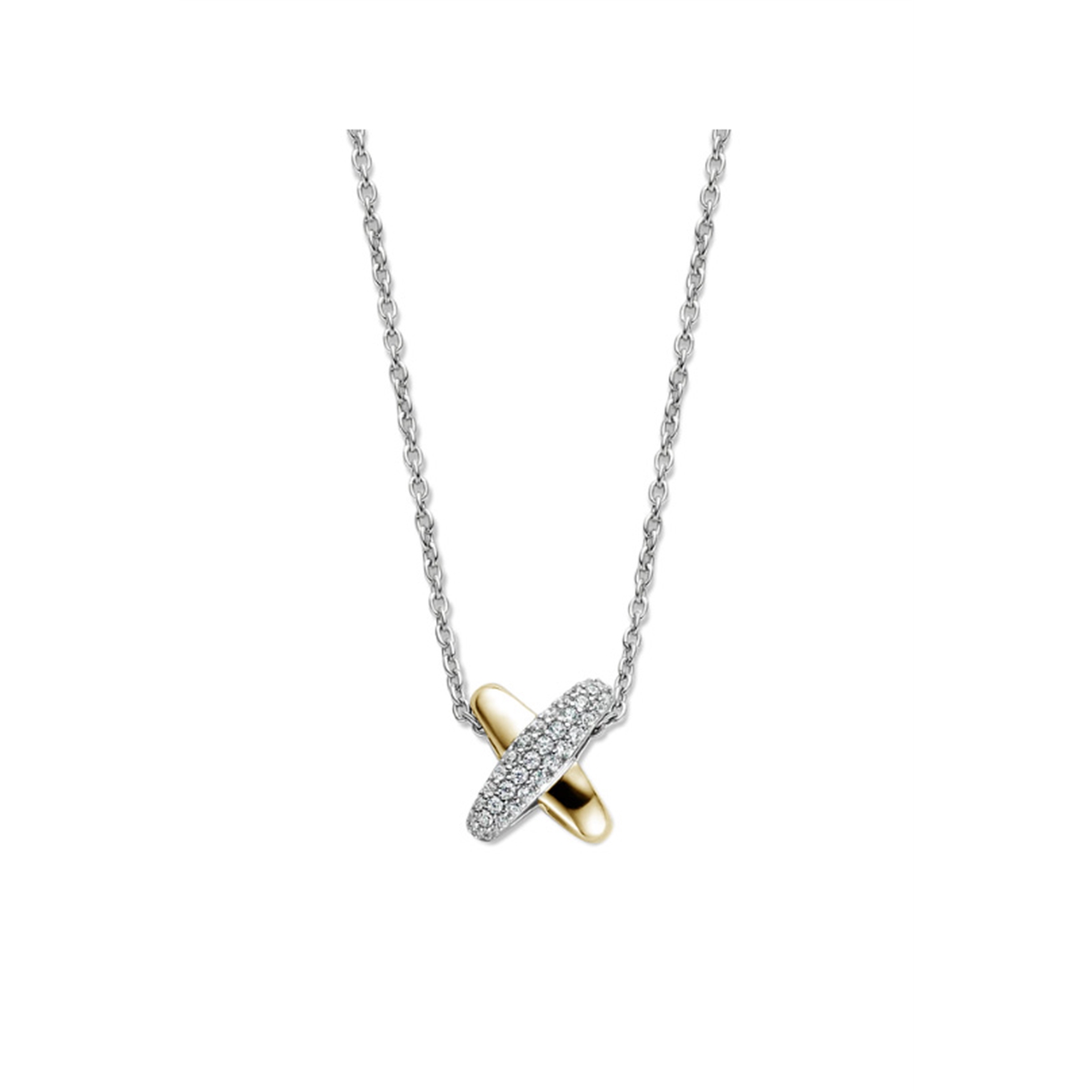 Omarm tijdloze elegantie met een vleugje moderne luxe met deze TI SENTO vergulde ketting 34003ZY/42. Gemaakt van 925 sterling zilver en verguld met stralend geelgoud, heeft deze ketting een delicate crossover-ontwerp. Twee in elkaar grijpende ringen vormen het kruis, waarvan er één is gedecoreerd met een schitterend pavé van witte cubic zirconia die het licht prachtig vangt. De ander, verguld met warm geelgoud, voegt een vleugje luxe toe aan dit klassieke ontwerp. Deze veelzijdige ketting biedt een vleugje Art Deco-geïnspireerde stijl die elk outfit aanvult. De combinatie van klassiek symbool en modern design maakt het perfect voor dagelijks gebruik of speciale gelegenheden. Draag deze vergulde ketting alleen voor een vleugje ingetogen elegantie, of combineer het met andere TI SENTO kettingen voor een gepersonaliseerde look die jouw unieke stijl weerspiegelt. Met zorg vervaardigd voor gevoelige huid, garanderen deze nikkelvrije en hypoallergene studs blijvend comfort en kwaliteit.

Het collier heeft een standaardlengte van 38 cm en heeft een verlengstuk van 10 cm. Hierdoor kan je het collier op 5 verschillende lengtematen dragen, op 38 cm, 40 cm, 42 cm, 45 cm en 48 cm.