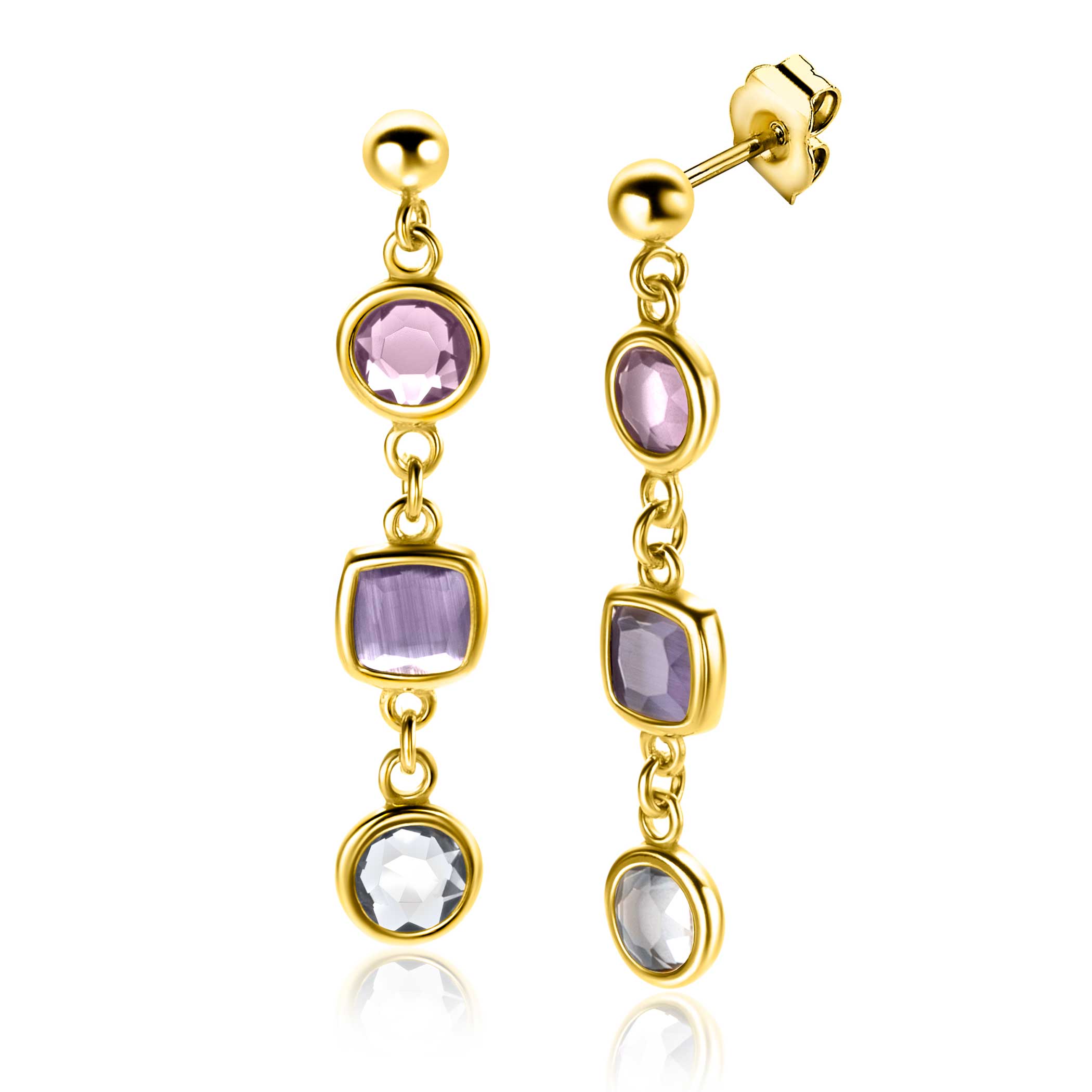ZINZI gold plated zilveren oorsieraden met een prachtige combinatie van een ronde en vierkante zetting. De ronde zetting is bezet met een mooie lichtpaarse kleursteen, de vierkante zetting met een donkerpaarse kleursteen en de onderste ronde zetting met een mooie witgrijze kleursteen.De oorsieraden zijn 40mm lang en mooi te combineren met de bijbehorende ketting en armband! Vervaardigd van eerste gehalte zilver (925) en voorzien van een extra geel vergulding.